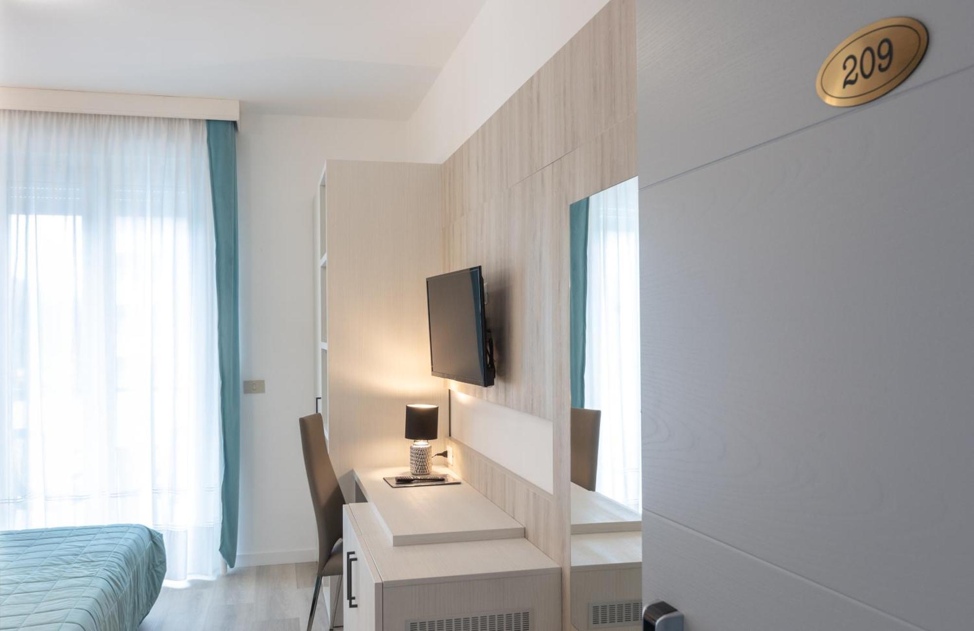 Hotel & Aparthotel Carinthia S Τζεσόλο Λίντο Εξωτερικό φωτογραφία